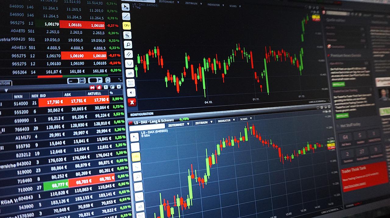 Understanding the Difference Between Investing and Trading- A Beginner’s Guide
